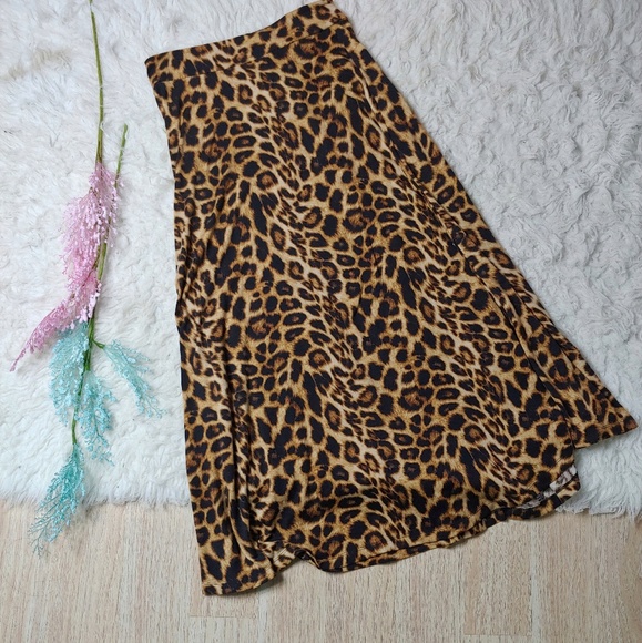 Dresses & Skirts - Turquoise Haven Cheetah Print Midi Skirt Dresses & Skirts - Turquoise Haven Cheetah Print Midi Skirt